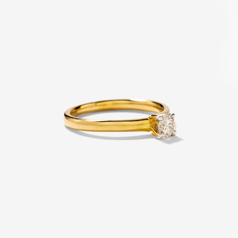 Diamond Solitaire Engagement Ring in 10K Yellow Gold (0.25 ct tw)